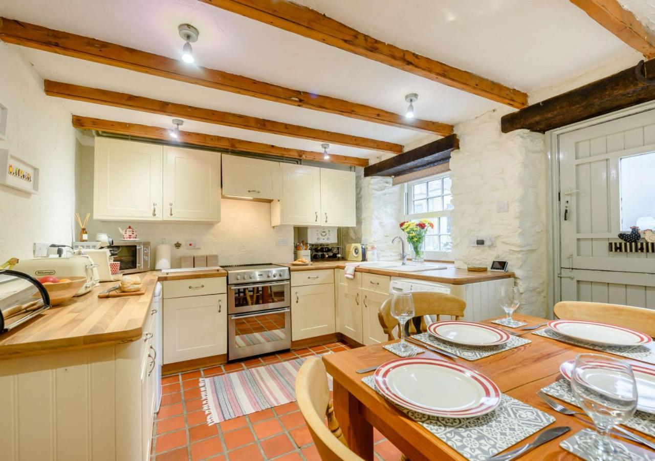 Bwthyn Clyd - St Davids Villa Bagian luar foto