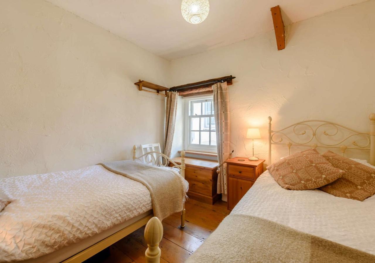 Bwthyn Clyd - St Davids Villa Bagian luar foto