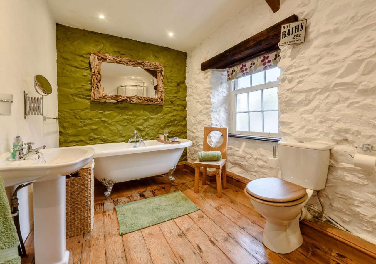 Bwthyn Clyd - St Davids Villa Bagian luar foto